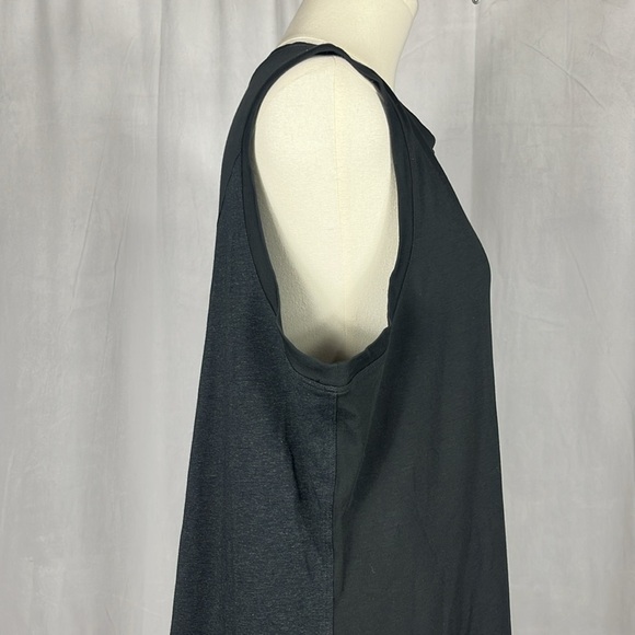 Lululemon LA Midi Dress in Black / Heather Core Black. - Picture 7 of 9